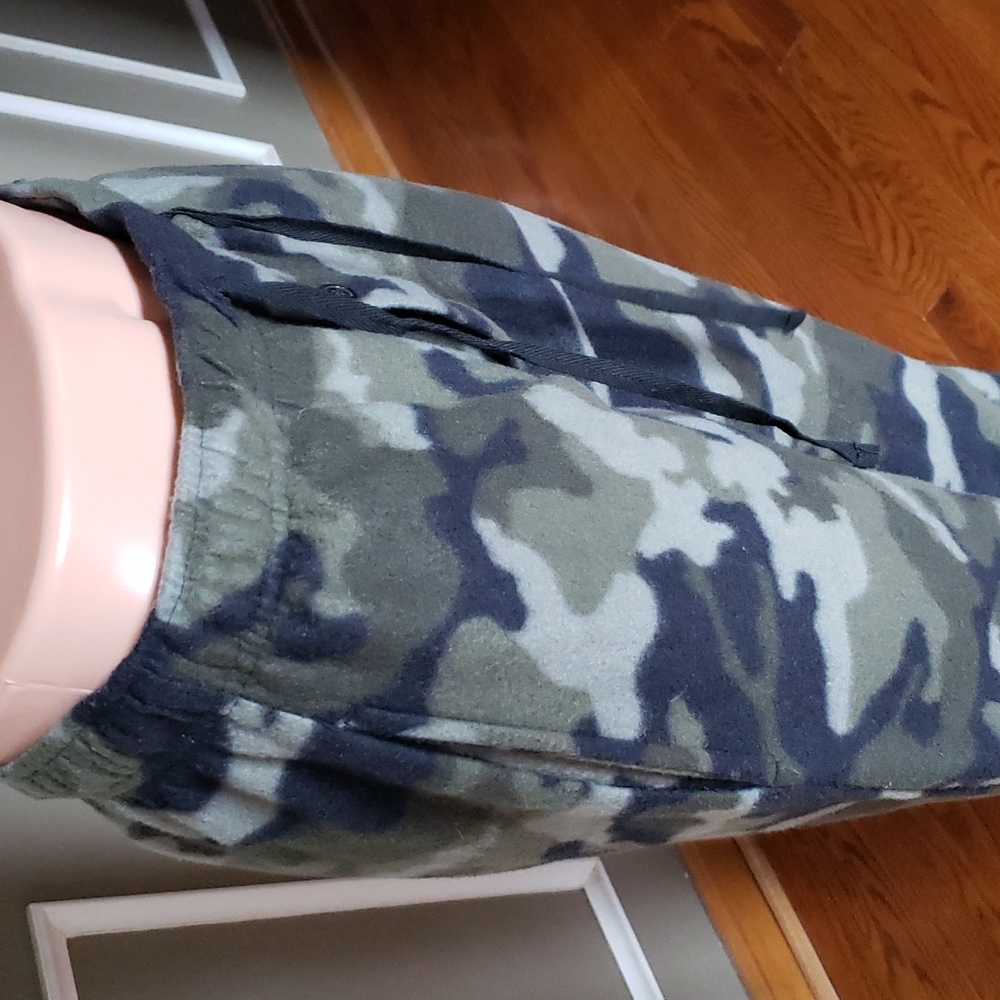 Fleece Camo Sweatpants - Picture 7 of 9